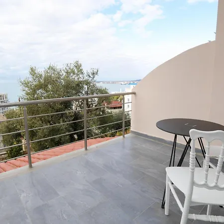 Evelyn Free Parking Apartamento Vlorë