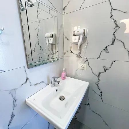 Angjelina Apartment *