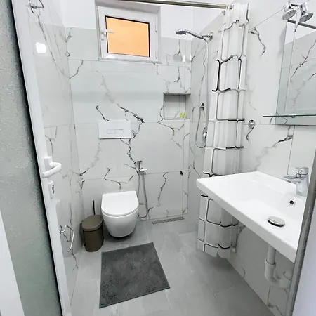 Apartament Angjelina *
