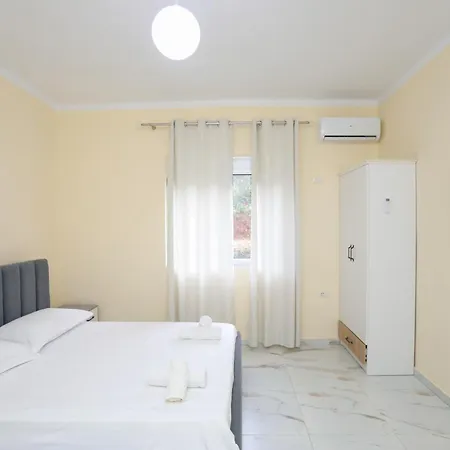 Evelyn Free Parking Lägenhet Vlorë