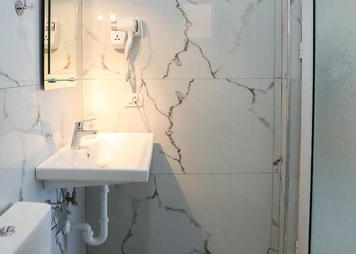 Angjelina アパート